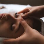 Masaje facial relajante y drenante