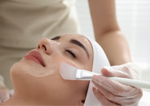 Rejuvenecimiento Facial en Málaga – Elena Quispe